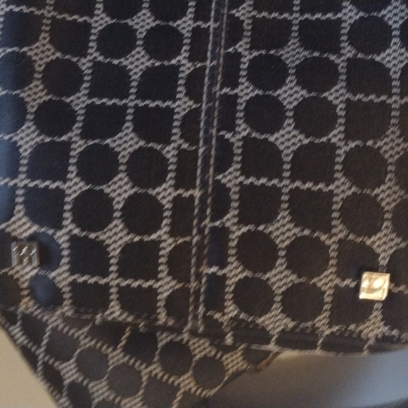 KATE SPADE BLACK WHITE SIGNATURE LOGO DRAWSTRING BUCKET HANDBAG - Picture 6 of 12